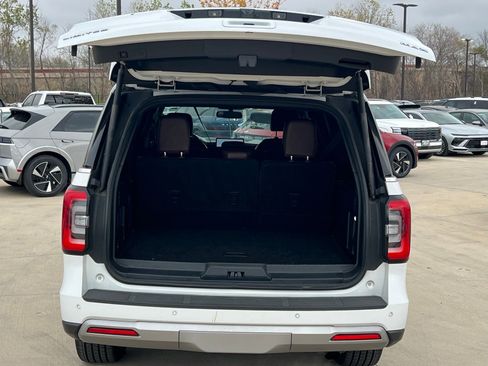 Used 2024 Ford Expedition Max Limited image 15