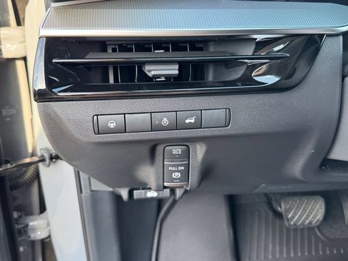 Used 2025 Nissan Murano SL AWD/4WD image 23