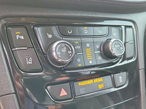 Used 2019 Buick Encore Essence w/ Safety Package II FWD image 27