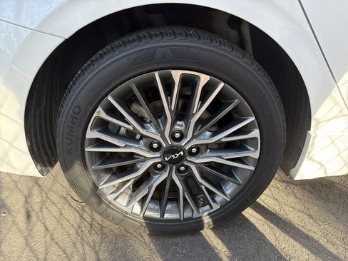 Used 2024 Kia Forte GT-Line w/ GT-Line Premium Package image 15