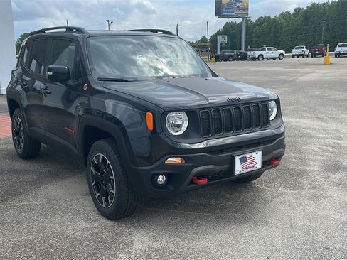 New 2023 Jeep Renegade Trailhawk image 8