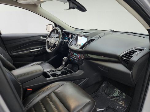 Used 2017 Ford Escape Titanium FWD image 29