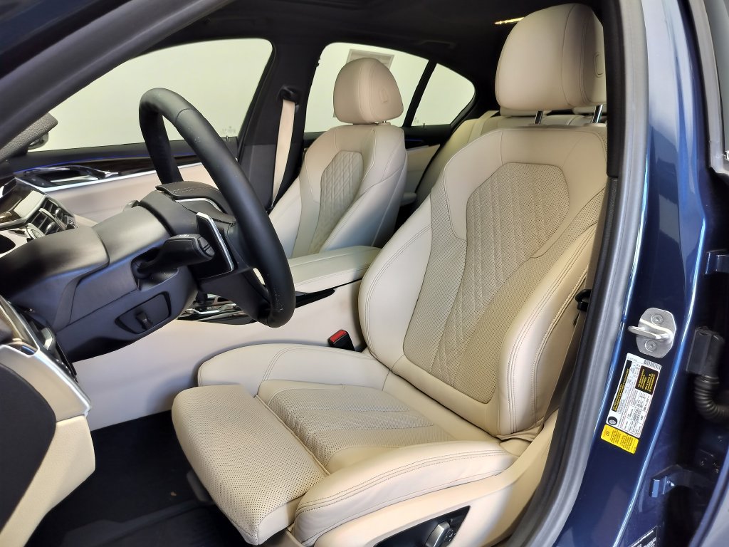Certified 2021 BMW 540i w/ Convenience Package RWD image 9