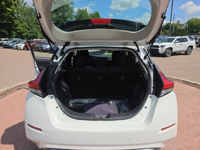 Used 2024 Nissan Leaf S FWD image 19