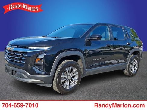 Used 2025 Chevrolet Equinox LT FWD image 1