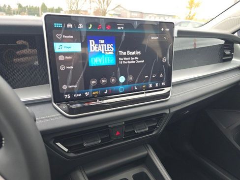 New 2026 Volkswagen Tiguan SE image 34