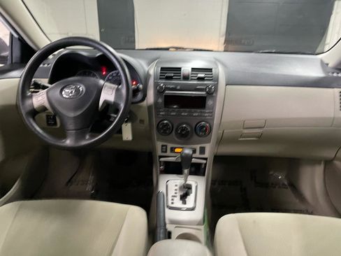 Used 2011 Toyota Corolla LE FWD image 15