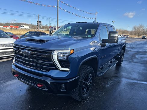 Used 2025 Chevrolet Silverado 2500 LTZ w/ Trail Boss Package image 8