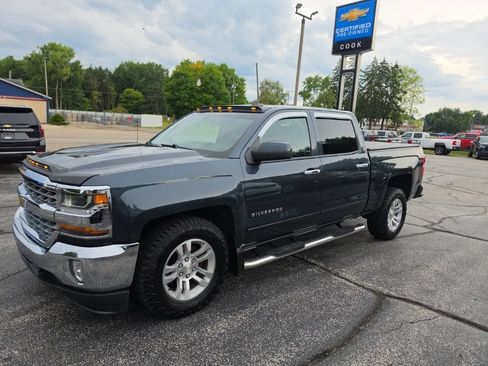 Used 2017 Chevrolet Silverado 1500 LT w/ All Star Edition AWD/4WD image 3