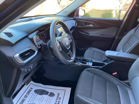 Used 2021 Chevrolet TrailBlazer LS image 32