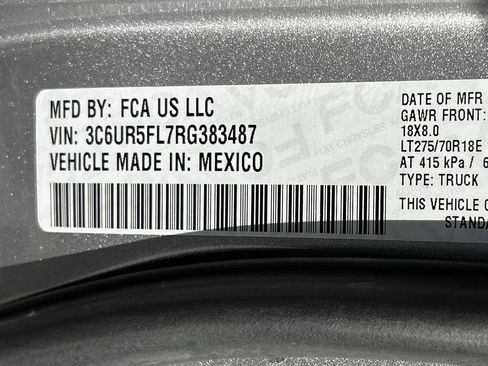 Used 2024 RAM 2500 Laramie AWD/4WD image 33