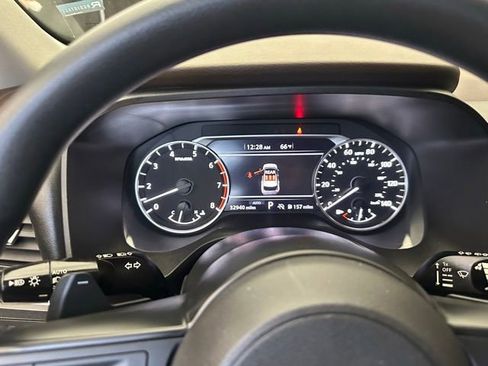 Used 2023 Nissan Rogue S AWD/4WD image 25