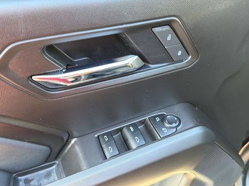 Used 2024 Chevrolet Colorado LT w/ LT Convenience Package RWD image 32