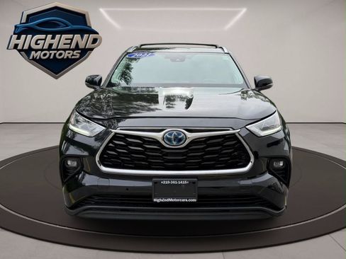 Used 2021 Toyota Highlander Limited AWD/4WD image 9