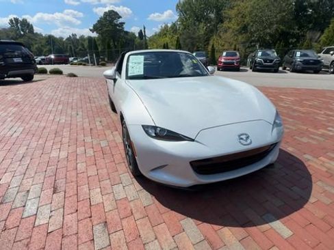 Used 2019 MAZDA MX-5 Miata RF Grand Touring w/ GT-S Package RWD image 5