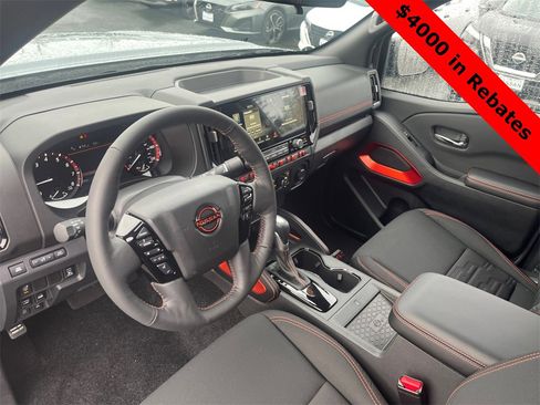 New 2025 Nissan Frontier PRO-4X w/ Pro Convenience Package image 16