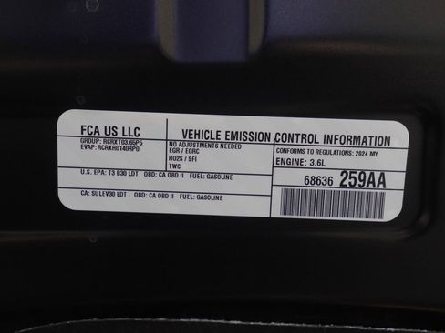 Used 2024 Chrysler Pacifica Limited w/ Uconnect Theater Family Group AWD/4WD image 28