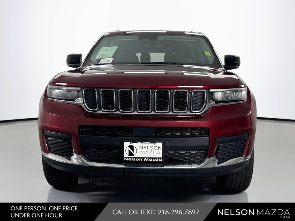 Used 2023 Jeep Grand Cherokee L Laredo AWD/4WD image 2
