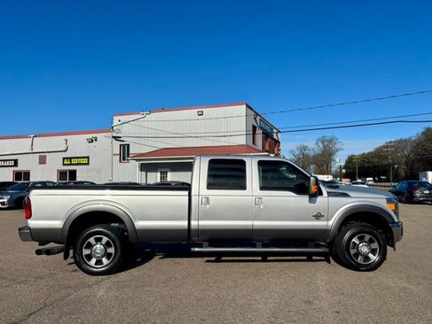 Used 2011 Ford F250 Lariat w/ Lariat Interior Pkg image 4