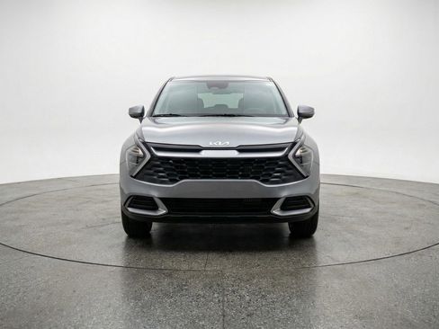 Used 2025 Kia Sportage LX FWD image 2