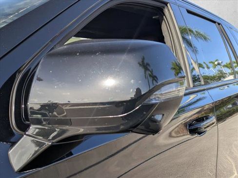 Used 2024 Cadillac Escalade Sport Platinum w/ LPO, Floor Liner Package AWD/4WD image 10