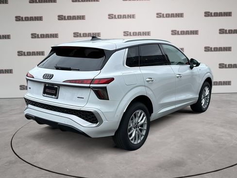 New 2026 Audi Q3 quattro 2.0T AWD/4WD image 5