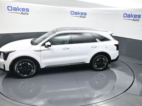 New 2025 Kia Sorento S w/ Panoramic Sunroof Package FWD image 47