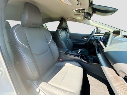Used 2024 Toyota Prius XLE image 14