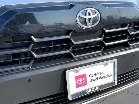 Used 2026 Toyota Corolla Cross XLE FWD image 29