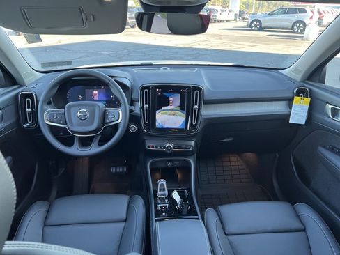 New 2026 Volvo XC40 B5 Plus w/ Protection Package Premier image 29