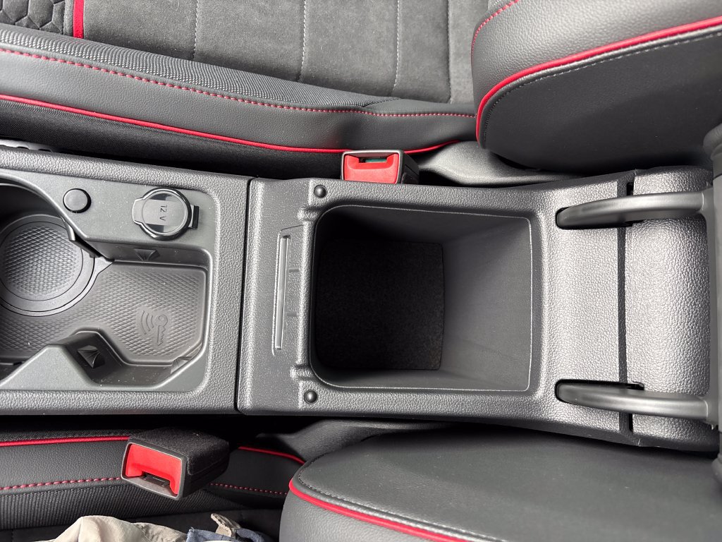 New 2026 Volkswagen GTI SE FWD image 22