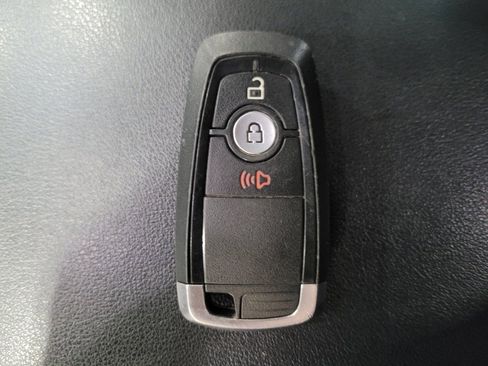 Used 2021 Ford Edge SE FWD image 32