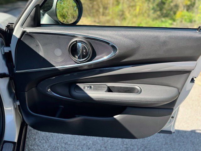 Used 2019 MINI Cooper Clubman S w/ Premium Package AWD/4WD image 18