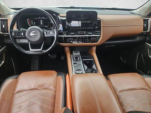 Used 2022 Nissan Pathfinder Platinum w/ Cargo Package AWD/4WD image 18