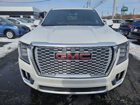 Used 2022 GMC Yukon Denali image 2