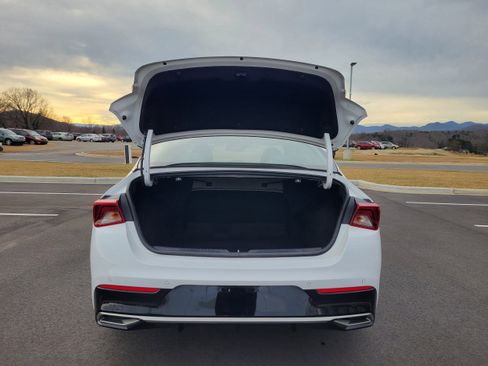 Used 2021 Kia K5 EX image 11