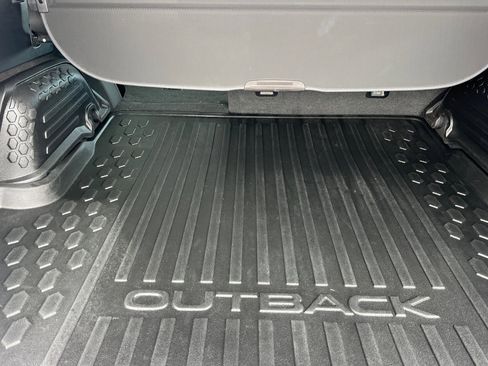 Used 2024 Subaru Outback Onyx Edition image 12