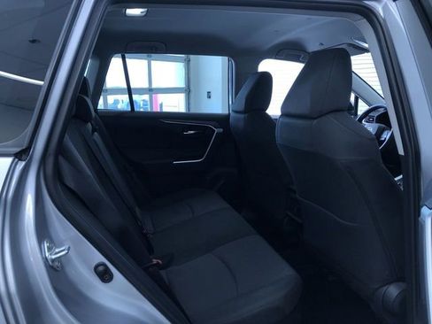 Used 2025 Toyota RAV4 XLE AWD/4WD image 22