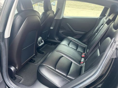 Used 2019 Tesla Model 3 Mid Range RWD image 13