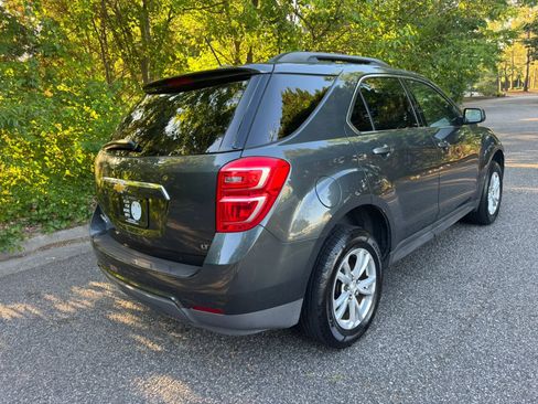 Used 2017 Chevrolet Equinox LT w/ Convenience Package FWD image 4