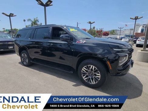 Certified 2025 Chevrolet Suburban Z71 AWD/4WD image 2
