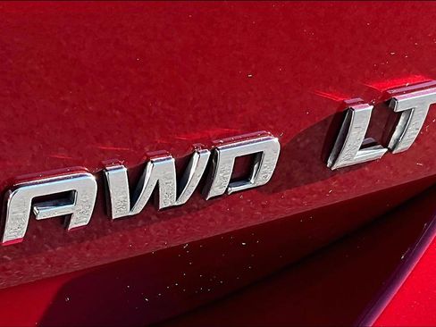 Used 2020 Chevrolet Equinox LT w/ Sport Edition image 8