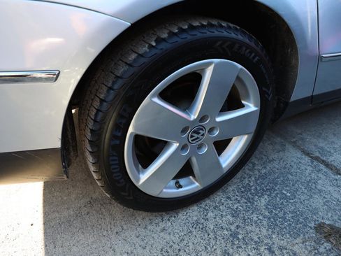 Used 2009 Volkswagen Passat Komfort image 9