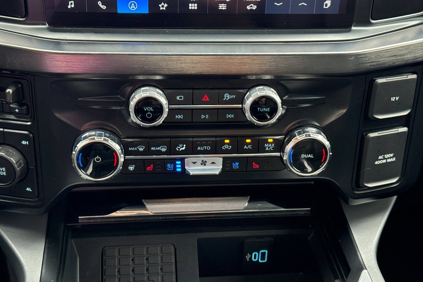Certified 2025 Ford F250 Lariat AWD/4WD image 22