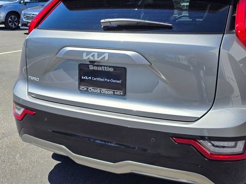 Certified 2023 Kia Niro Wave w/ Wave Preserve Package FWD image 15
