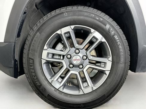 Used 2025 GMC Terrain Elevation image 11