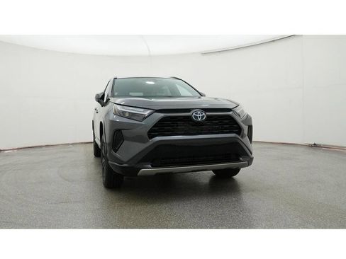 Used 2024 Toyota RAV4 SE AWD/4WD image 36