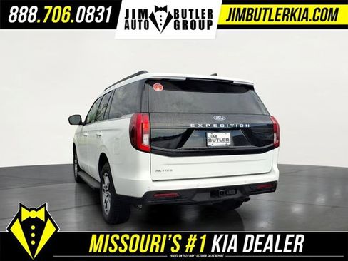 Used 2025 Ford Expedition Active AWD/4WD image 5