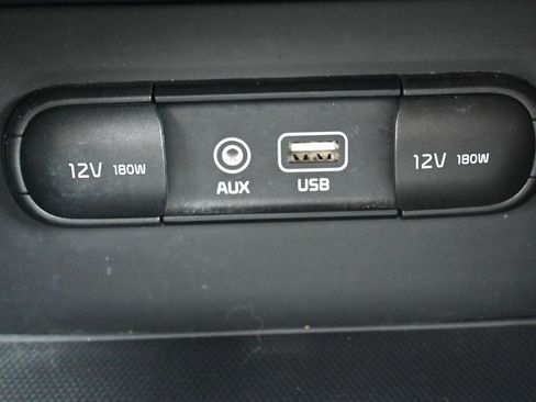 Used 2017 Kia Niro FE image 23