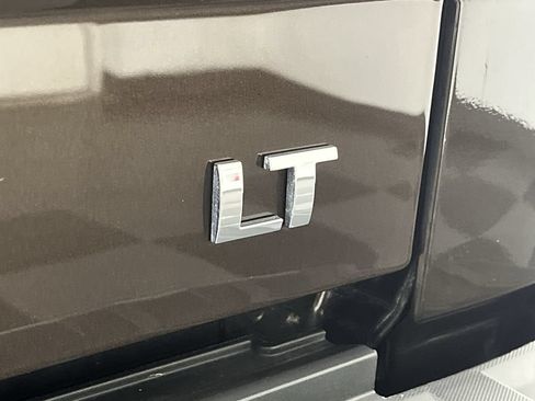 Used 2018 Chevrolet Silverado 1500 LT w/ All Star Edition AWD/4WD image 31
